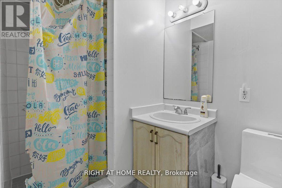 275 Tagge Crescent, Kitchener, Ontario  N2K 3R7 - Photo 17 - X12726990