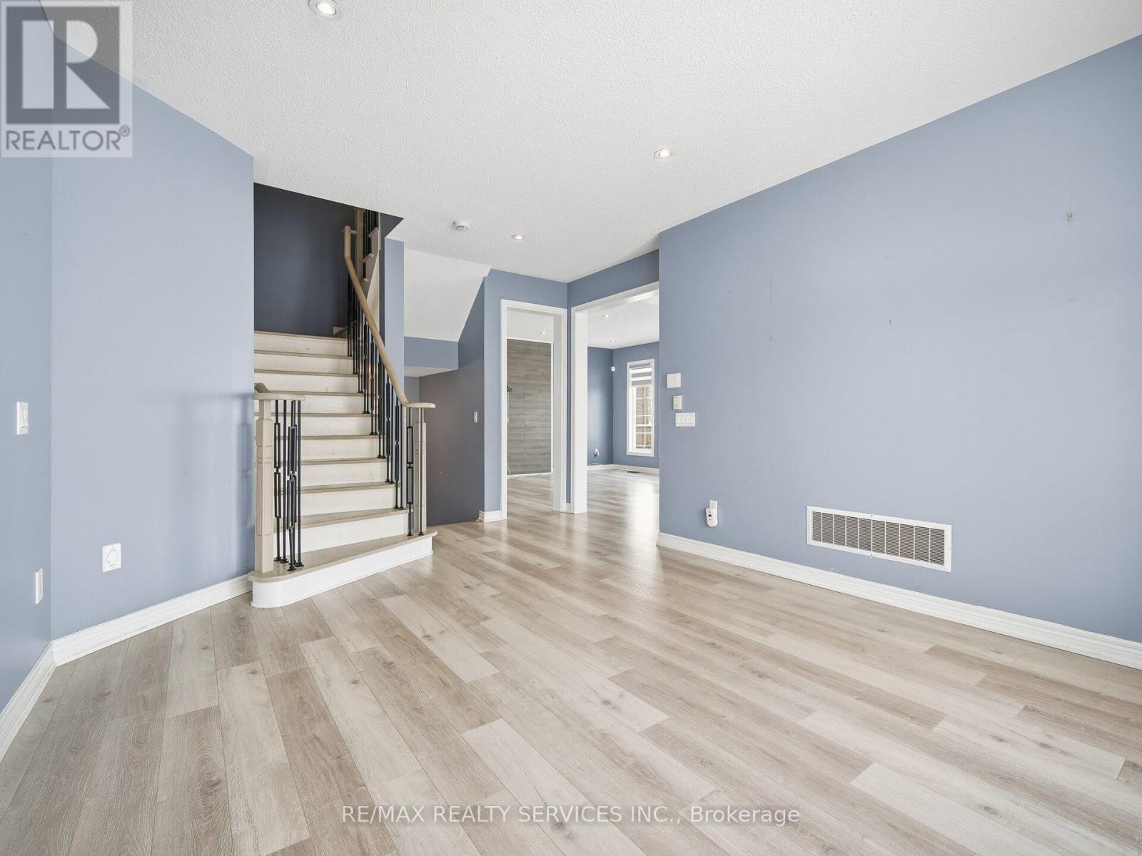 173 Johnson Drive S, Shelburne, Ontario  L9V 3V8 - Photo 11 - X12726994