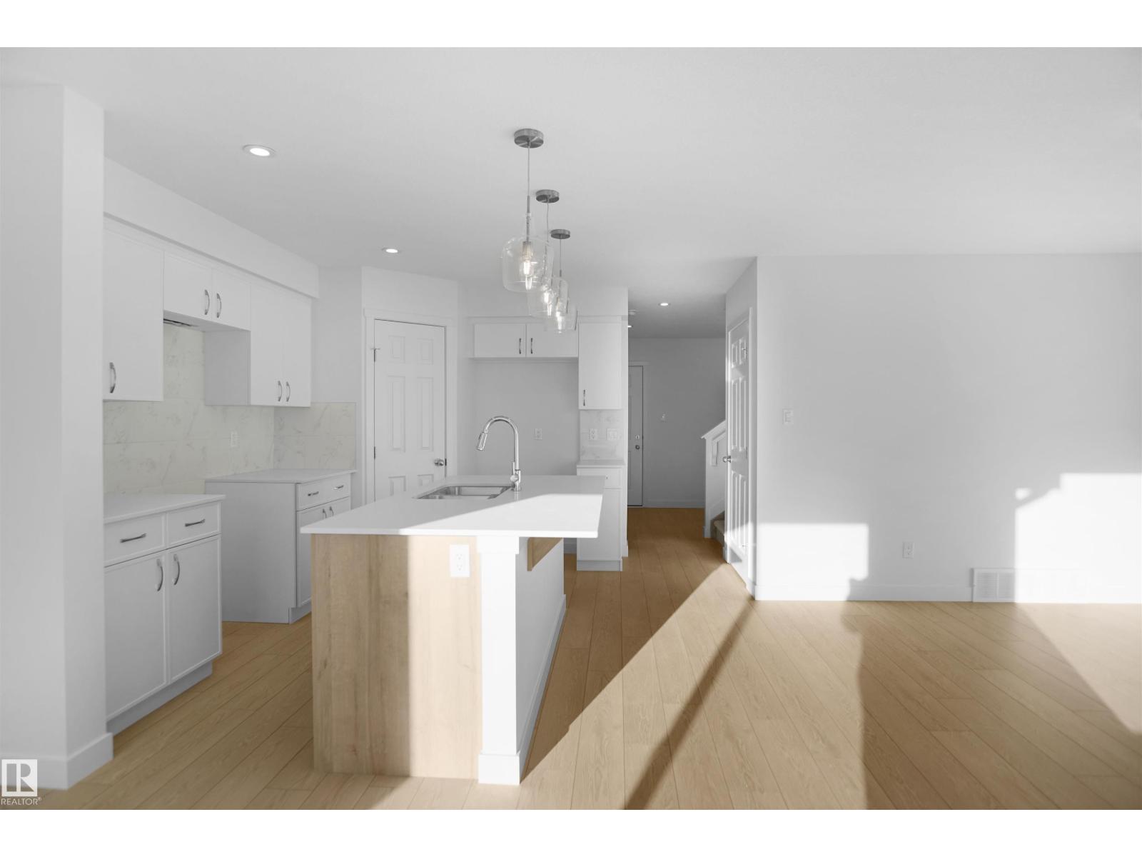 903 19 Av Nw, Edmonton, Alberta  T6T 2V2 - Photo 7 - E4470976