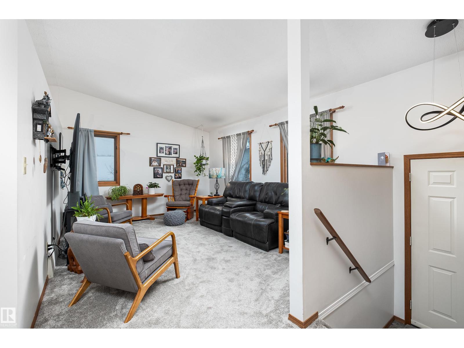 5215 49 Av, Onoway, Alberta  T0E 1V0 - Photo 6 - E4470980