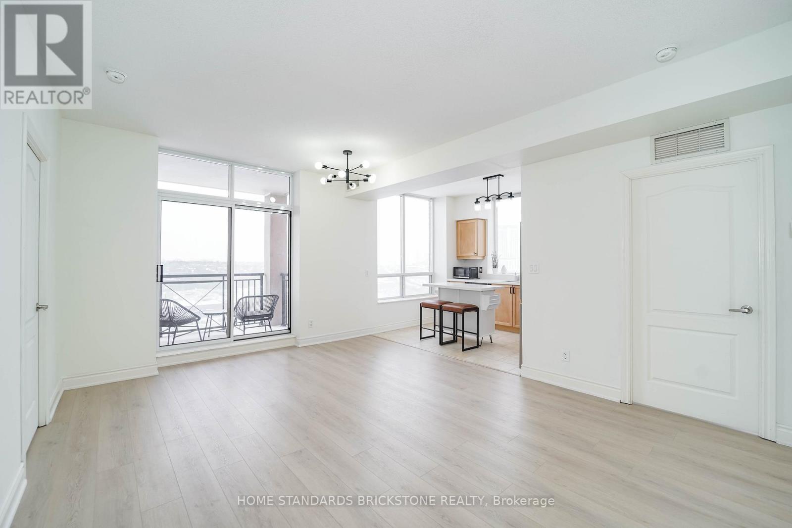 1106 - 1105 Leslie Street, Toronto, Ontario  M3C 4G9 - Photo 8 - C12727044