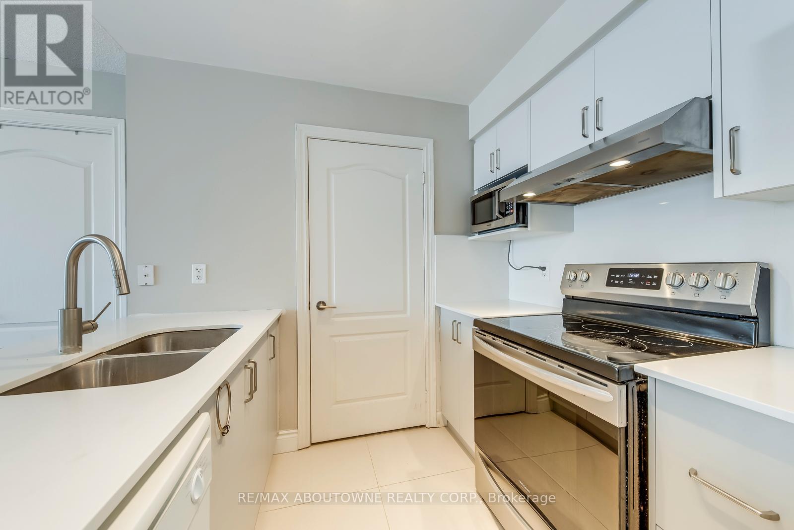 3107 - 60 Brian Harrison Way, Toronto, Ontario  M1P 5J5 - Photo 10 - E12727028