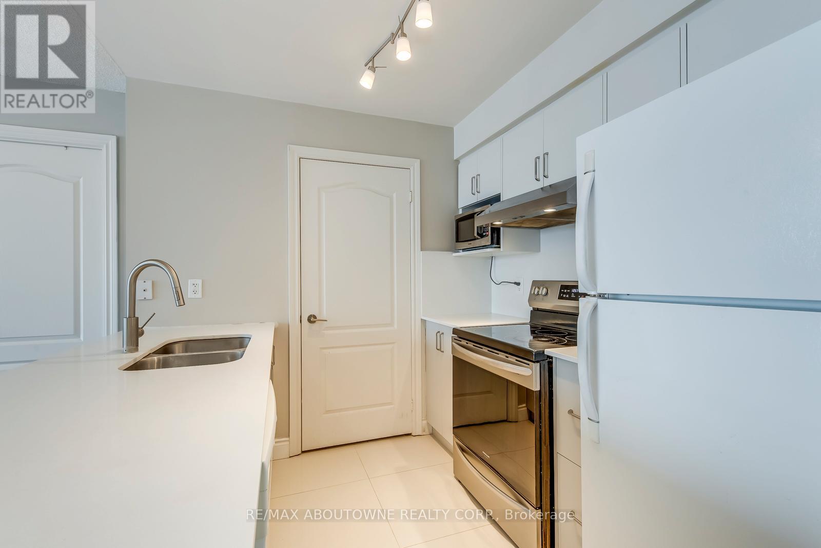 3107 - 60 Brian Harrison Way, Toronto, Ontario  M1P 5J5 - Photo 9 - E12727028