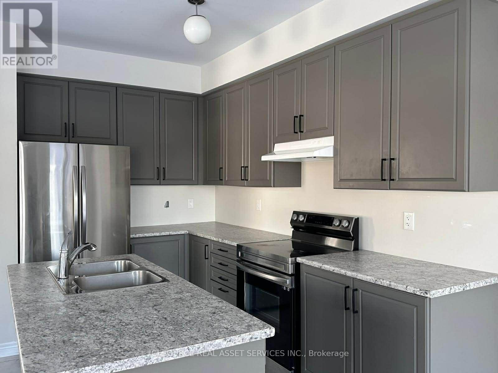 41 Bentgrass Drive, Welland, Ontario  L3B 0H4 - Photo 12 - X12698394