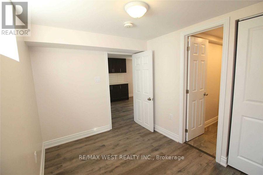 Upper - 53 Sutherland Avenue, Brampton, Ontario  L6V 2H6 - Photo 12 - W12727026