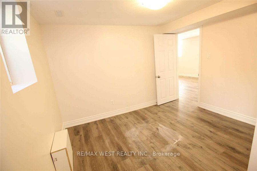 Upper - 53 Sutherland Avenue, Brampton, Ontario  L6V 2H6 - Photo 16 - W12727026