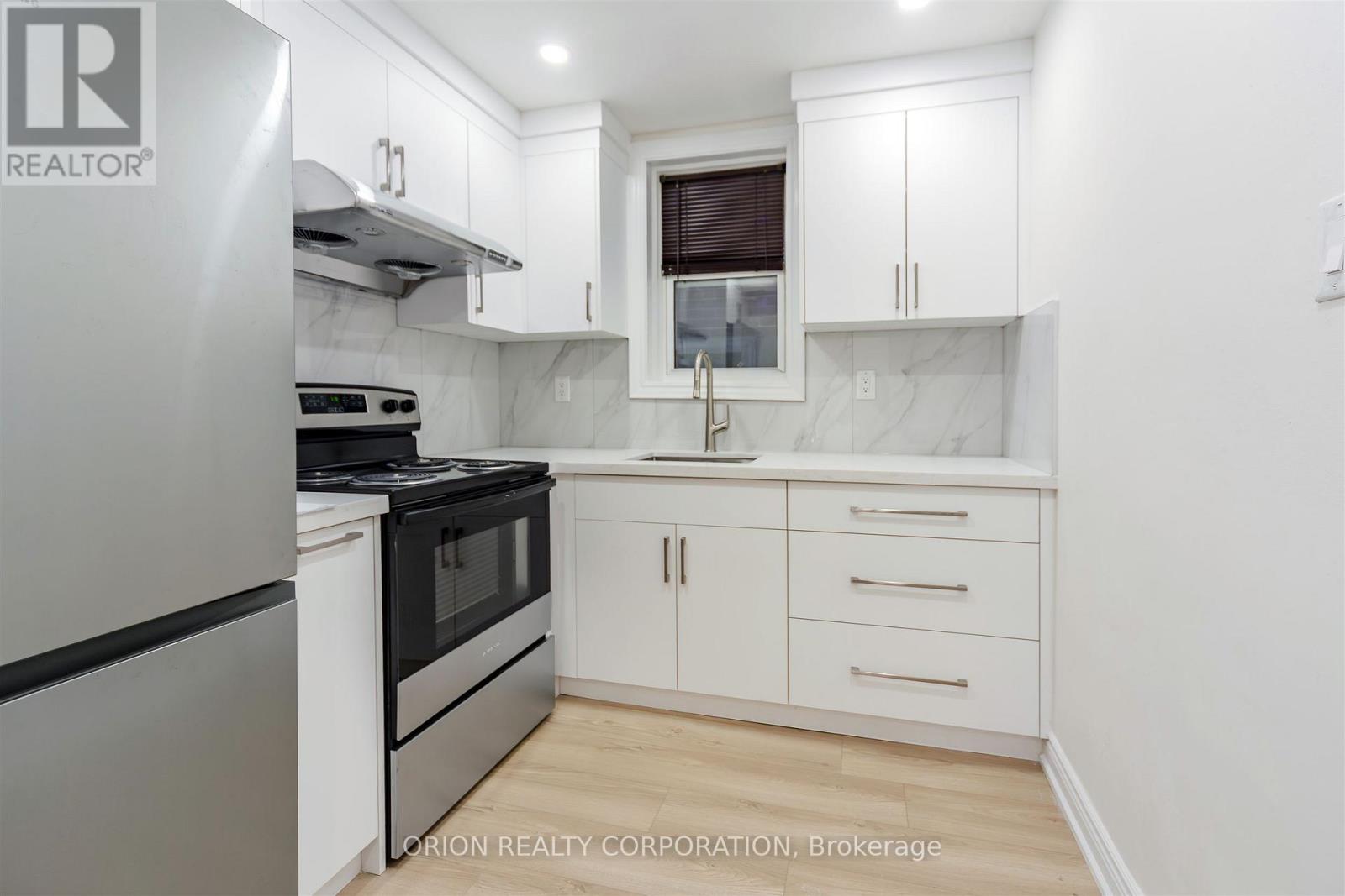 1 - 44 Emerald Crescent, Toronto, Ontario  M8V 2B6 - Photo 5 - W12727030