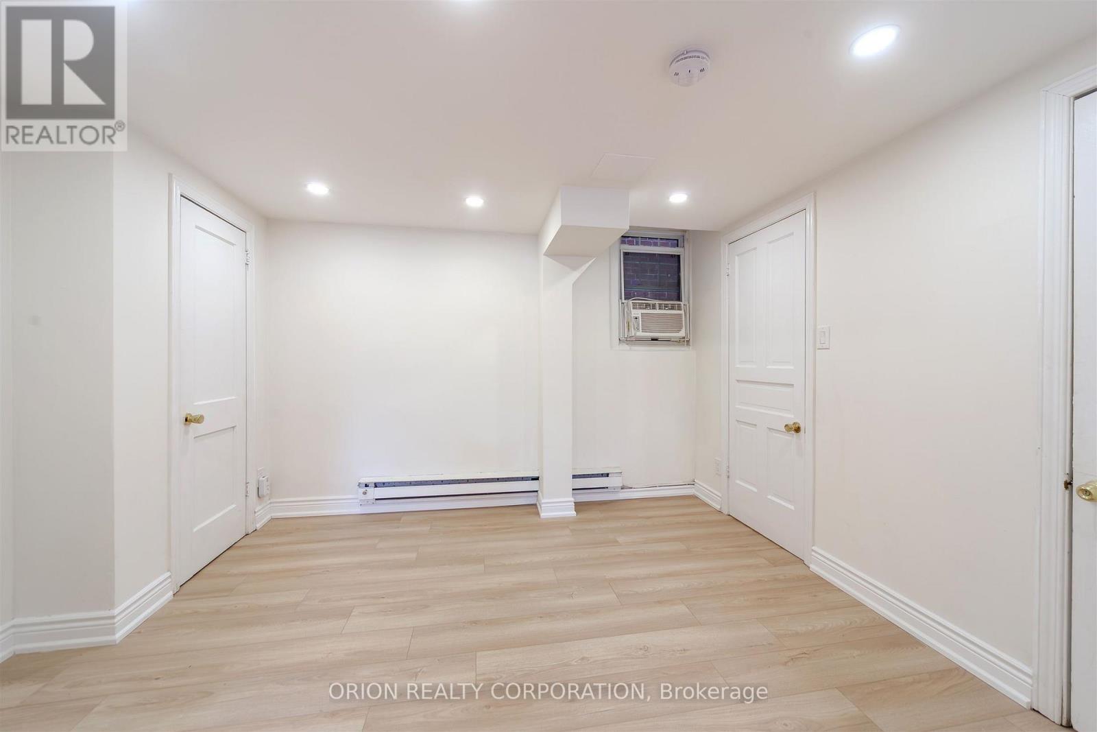 6 - 44 Emerald Crescent, Toronto, Ontario  M8V 2B6 - Photo 5 - W12727054