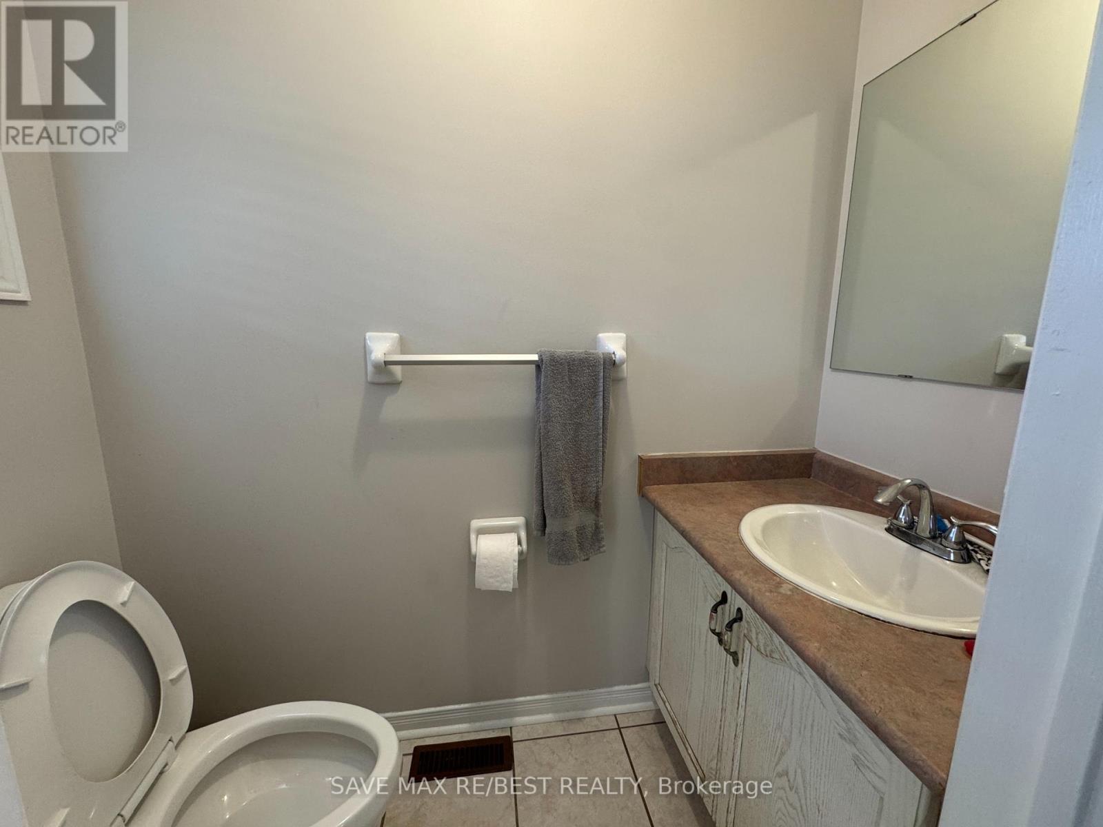 Main - 48 Zia Dodda Crescent, Brampton, Ontario  L6P 1J5 - Photo 12 - W12727058