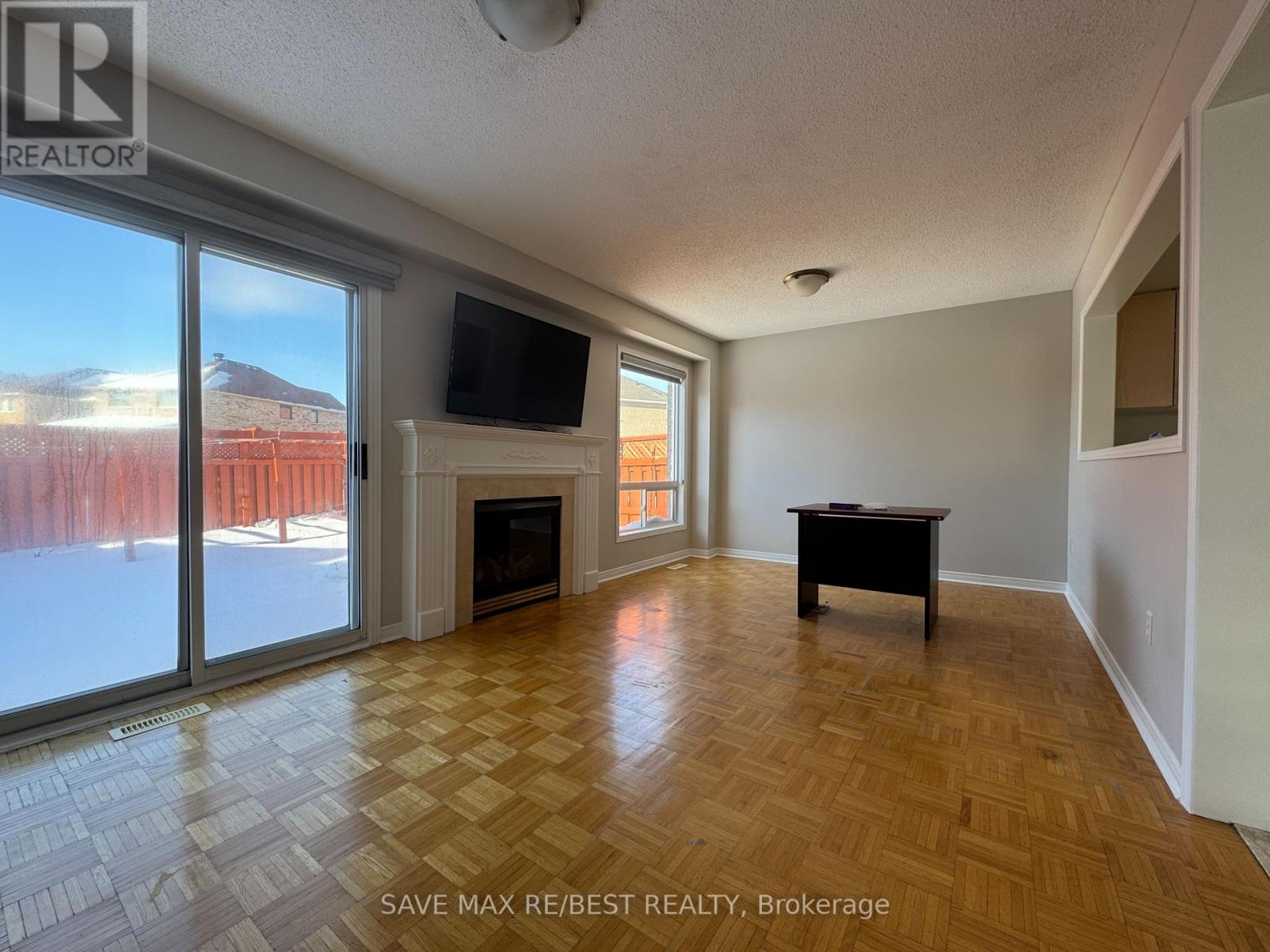 Main - 48 Zia Dodda Crescent, Brampton, Ontario  L6P 1J5 - Photo 2 - W12727058