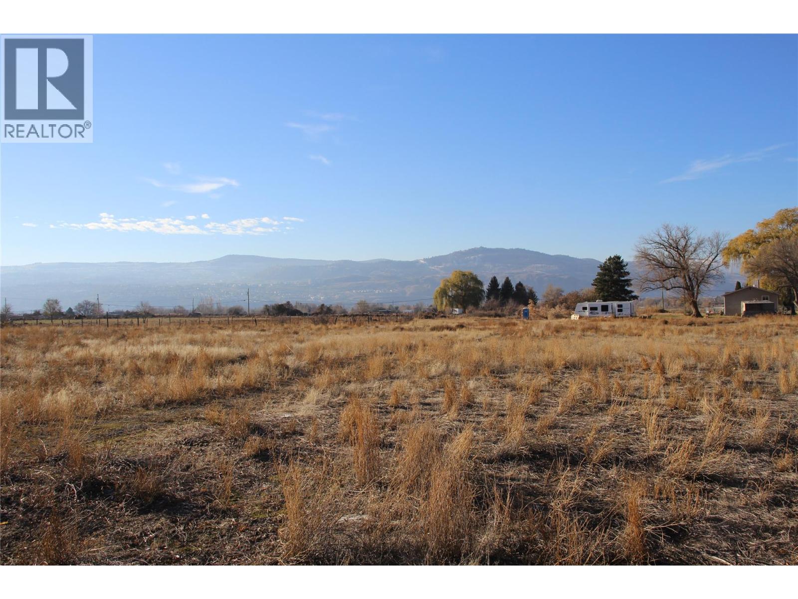 1207 Salish Road, Kamloops, British Columbia  V2H 1K1 - Photo 3 - 10373787