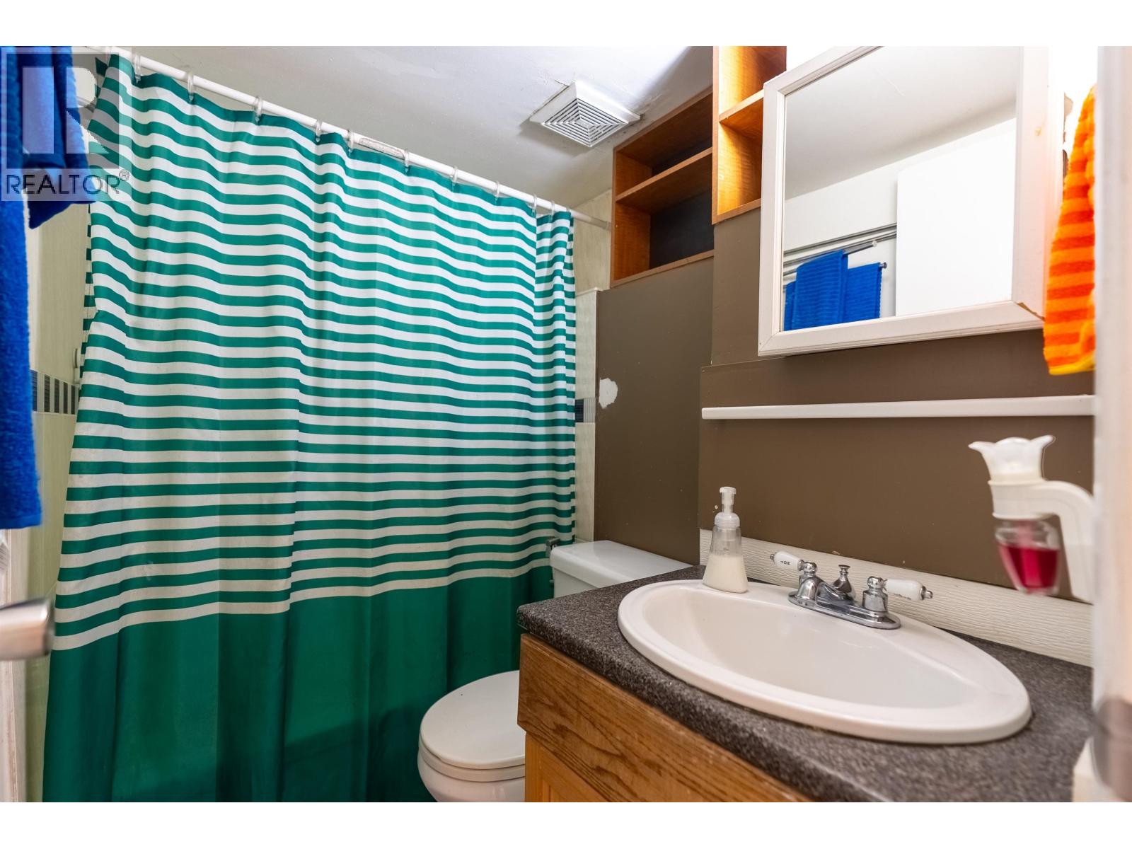 22023 Lougheed Highway, Maple Ridge, British Columbia  V2X 2S7 - Photo 28 - R3075295