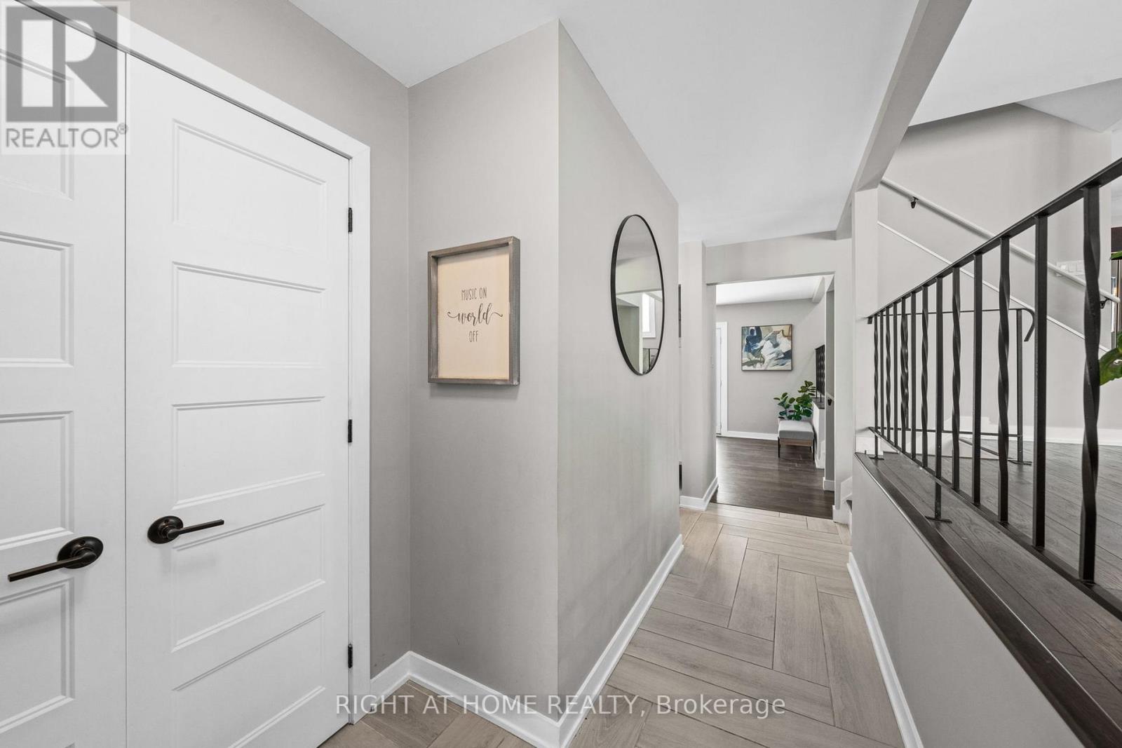 12 Butterfield Road, Ottawa, Ontario  K0A 3P0 - Photo 4 - X12727102