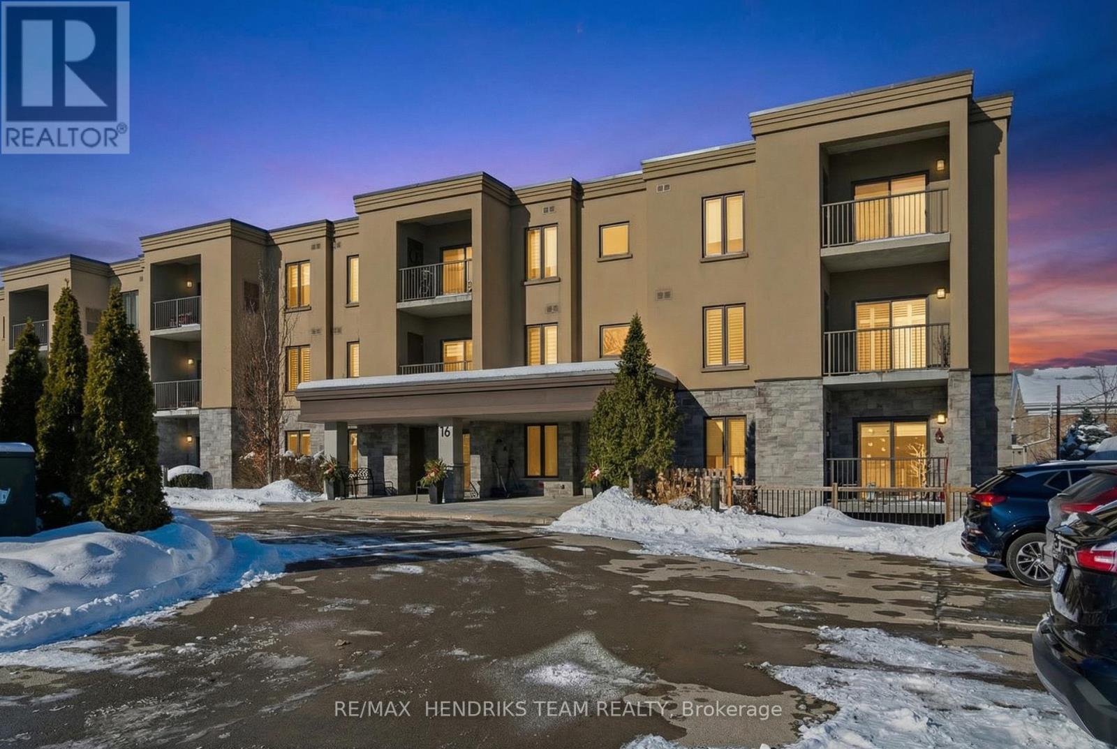 109 - 16 Sullivan Avenue, Thorold, Ontario  L2V 2Y2 - Photo 1 - X12727076