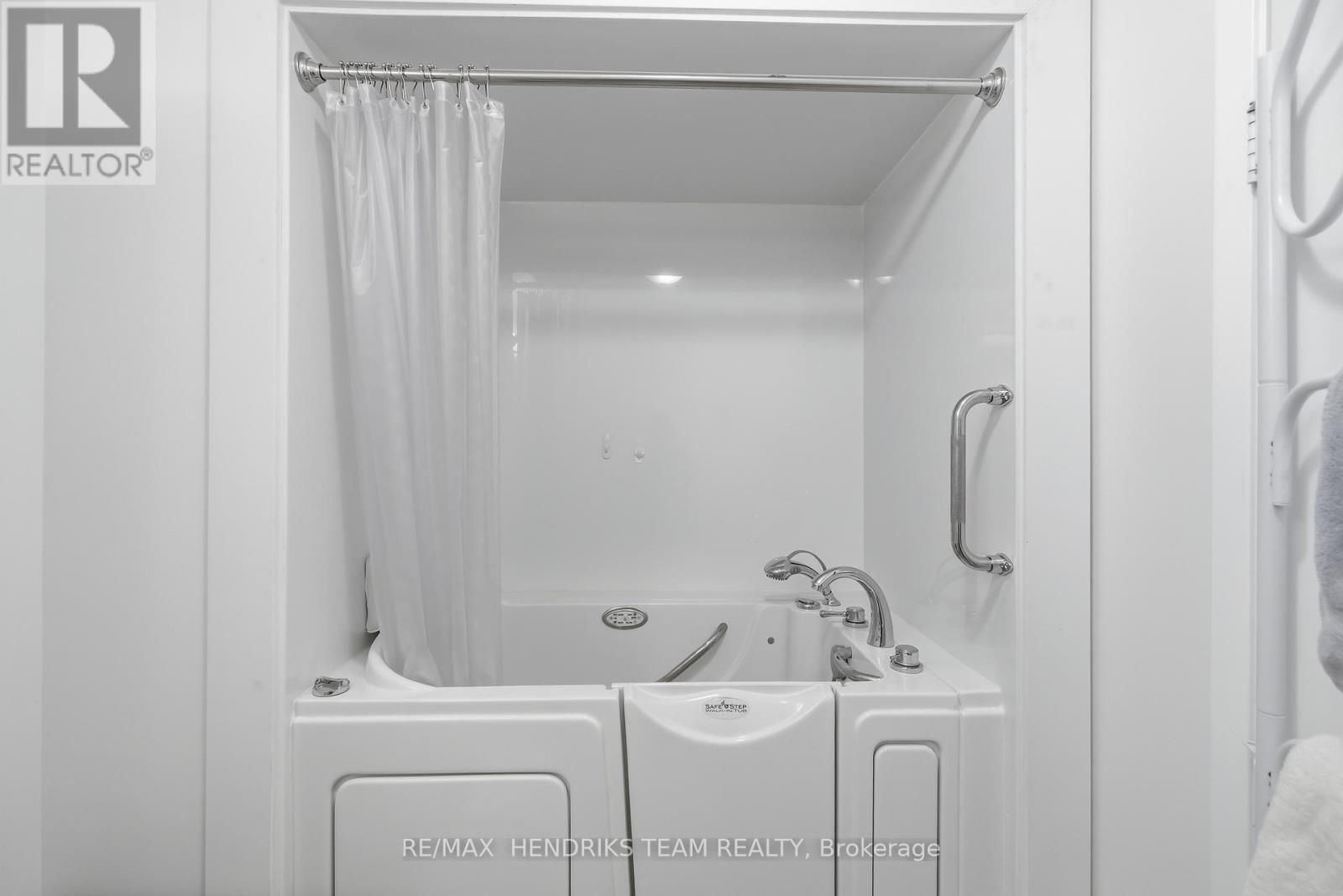 109 - 16 Sullivan Avenue, Thorold, Ontario  L2V 2Y2 - Photo 16 - X12727076