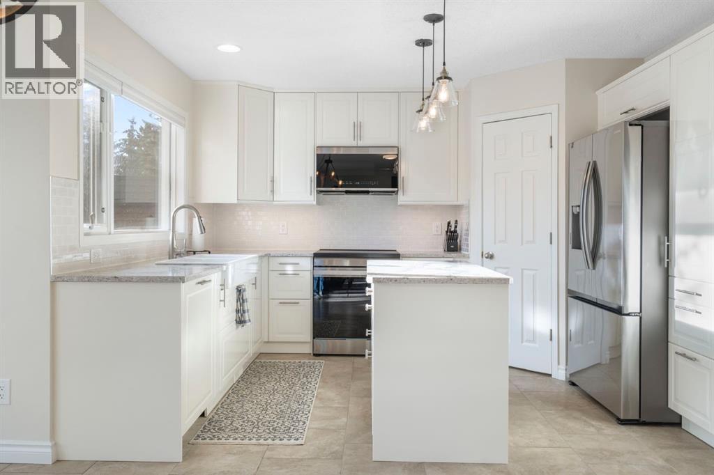 209 Hawkstone Drive Nw, Calgary, Alberta  T3G 3R1 - Photo 16 - A2278752