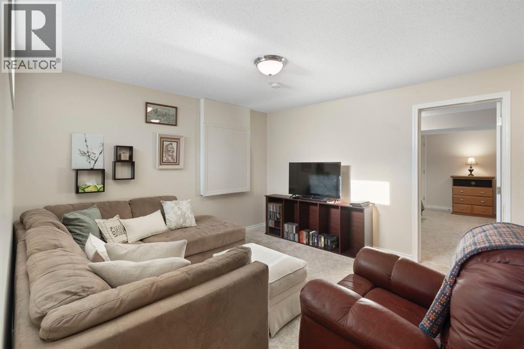 209 Hawkstone Drive Nw, Calgary, Alberta  T3G 3R1 - Photo 32 - A2278752