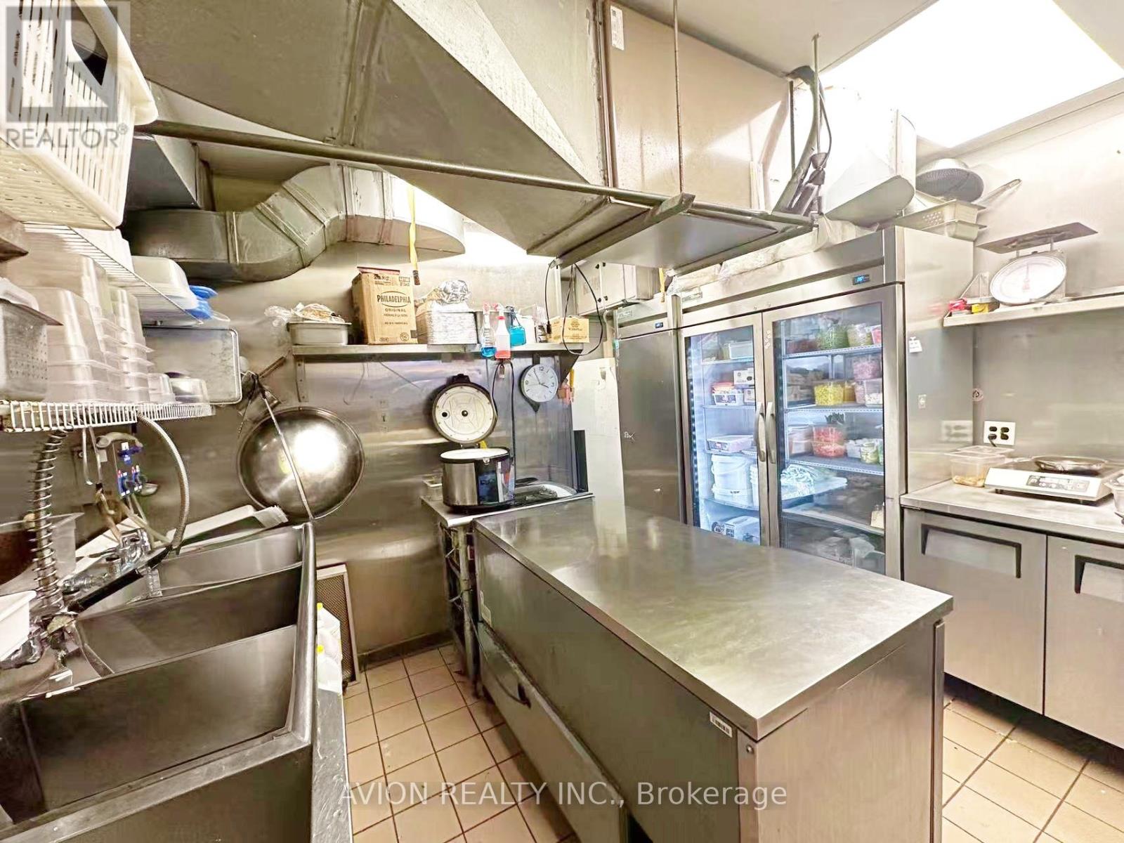 207 Dundas Street W, Toronto, Ontario  M5G 1C8 - Photo 3 - C12727072