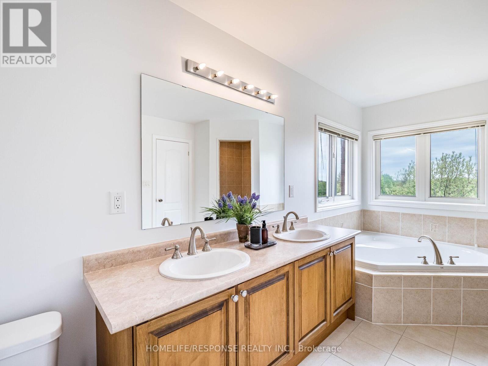 Upper - 7272 Milano Court, Mississauga, Ontario  L5W 0A2 - Photo 28 - W12672906