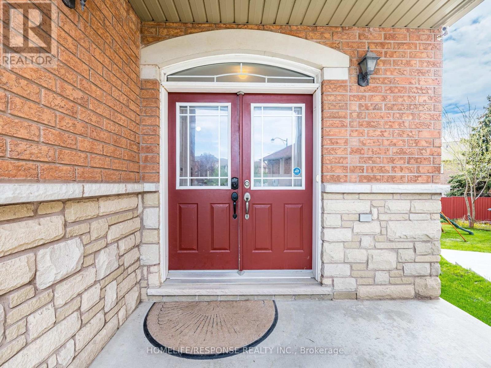 Upper - 7272 Milano Court, Mississauga, Ontario  L5W 0A2 - Photo 5 - W12672906