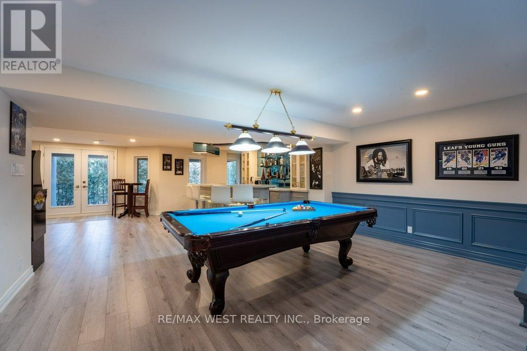 1806 Sevenoaks Drive, Mississauga, Ontario  L5K 2N2 - Photo 27 - W12705060