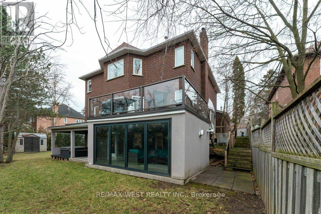 1806 Sevenoaks Drive, Mississauga, Ontario  L5K 2N2 - Photo 42 - W12705060