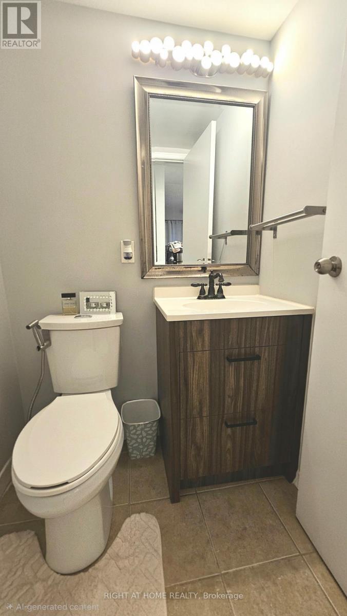 829 - 75 Weldrick Road E, Richmond Hill, Ontario  L4C 0H9 - Photo 4 - N12727068