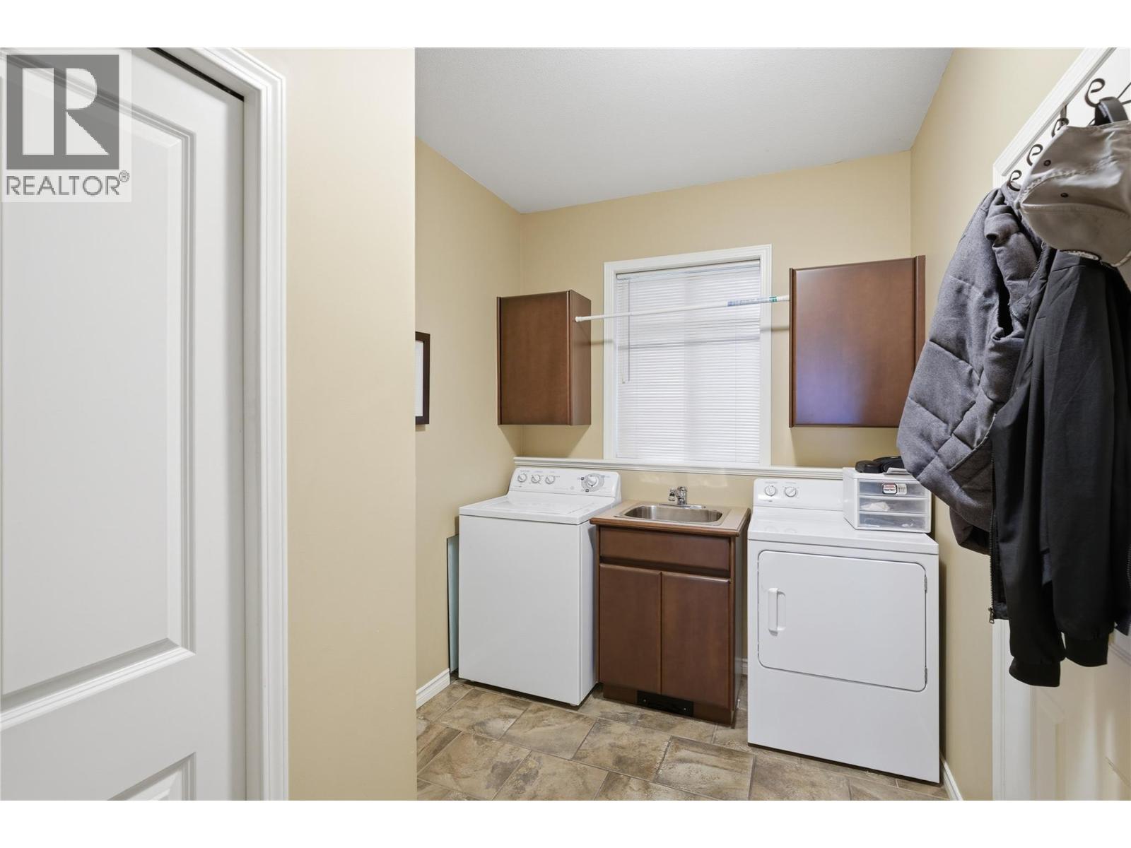 2213 Waddington Court Unit# 16, Kelowna, British Columbia  V1V 4P4 - Photo 20 - 10373610