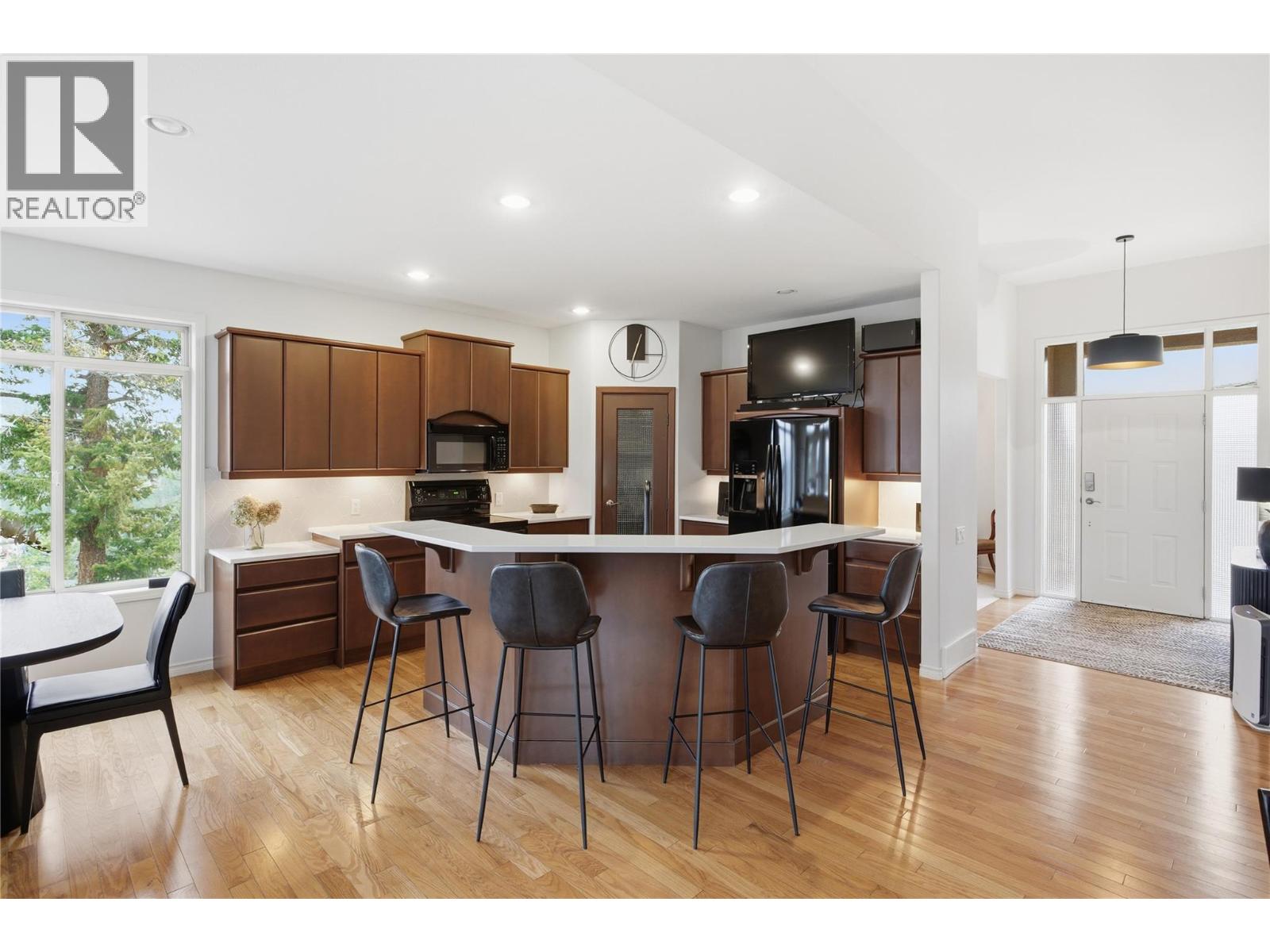 2213 Waddington Court Unit# 16, Kelowna, British Columbia  V1V 4P4 - Photo 4 - 10373610