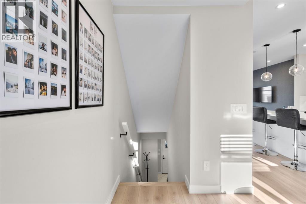 7813 Spring Willow Drive Sw, Calgary, Alberta  T3H 6C9 - Photo 8 - A2279709