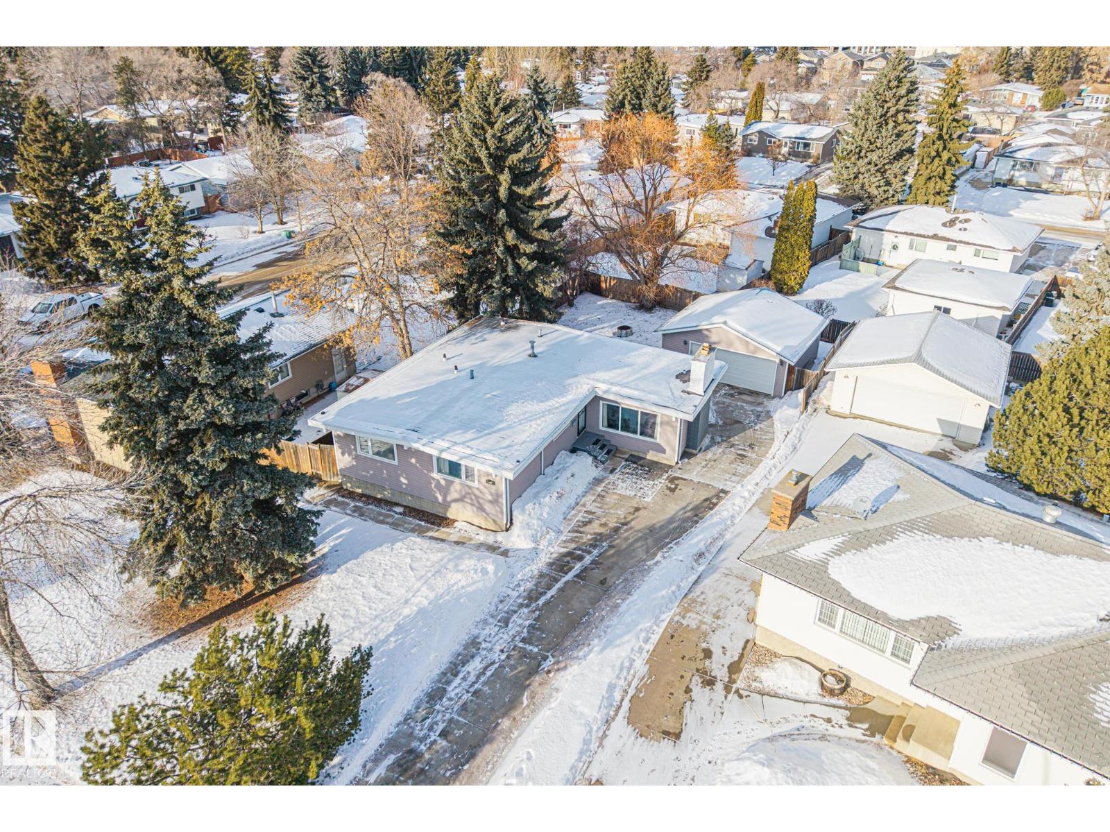 4 GRAVENHURST CR, sherwood park, Alberta