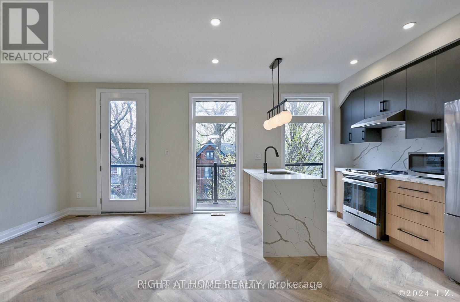 Unit #2 - 153 Macdonell Avenue W, Toronto, Ontario  M6R 2A4 - Photo 9 - W12727100