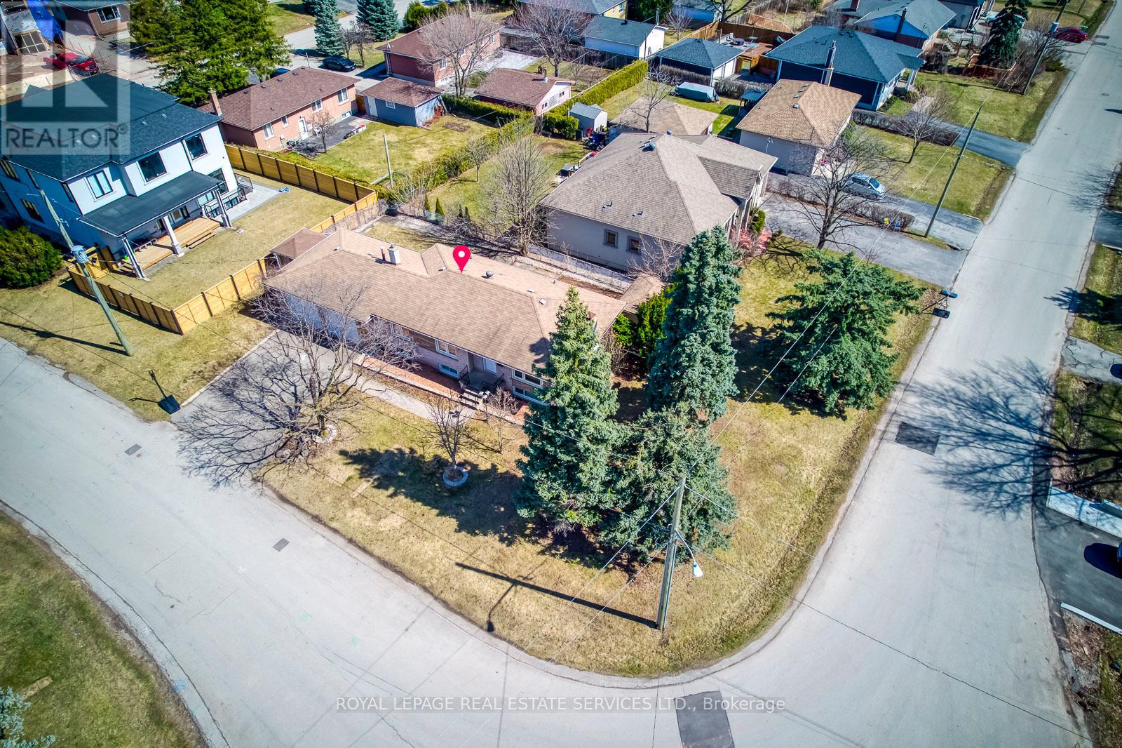 577 Trudale Court, Oakville, Ontario  L6L 4H2 - Photo 4 - W12727104