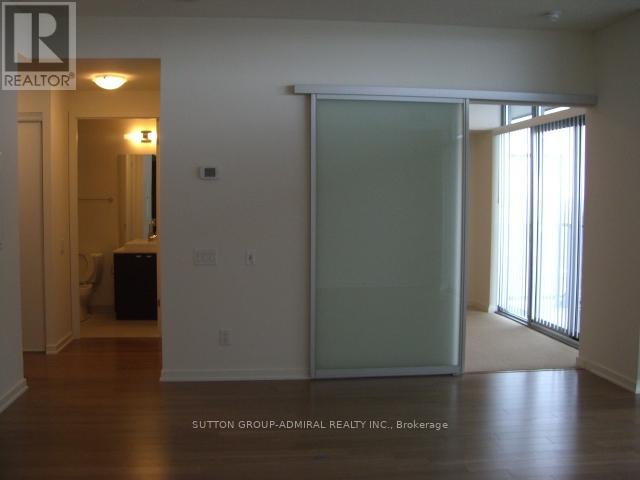 2216 - 105 The Queensway Way, Toronto, Ontario  M6S 5B5 - Photo 11 - W12727114