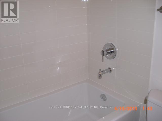 2216 - 105 The Queensway Way, Toronto, Ontario  M6S 5B5 - Photo 12 - W12727114