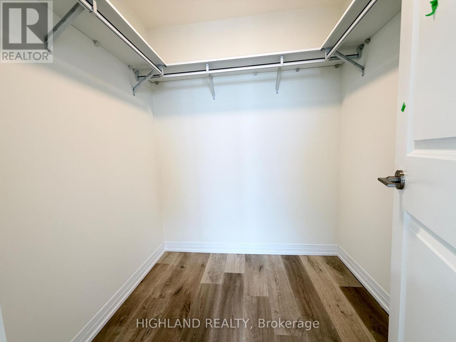 2608 - 15 Watergarden Drive, Mississauga, Ontario  L5R 0H4 - Photo 10 - W12727124