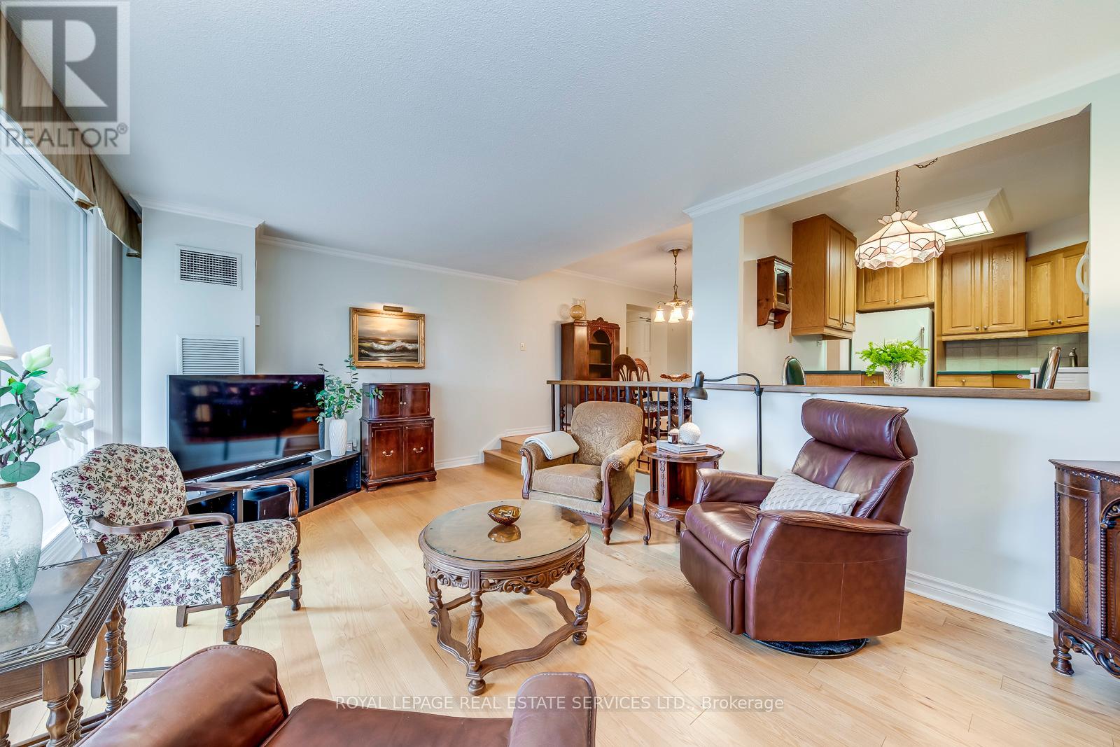 405 - 240 Scarlett Road, Toronto, Ontario  M6N 4X4 - Photo 11 - W12632148