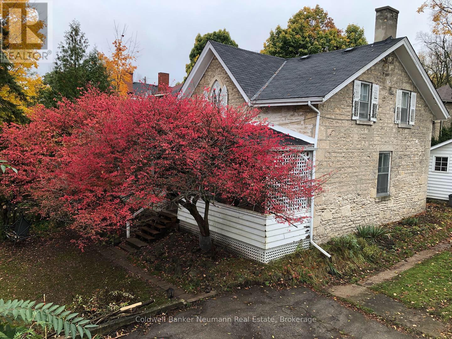 B - 96 Arthur Street N, Guelph (St. George's), Ontario  N1E 4V2 - Photo 1 - X12727146