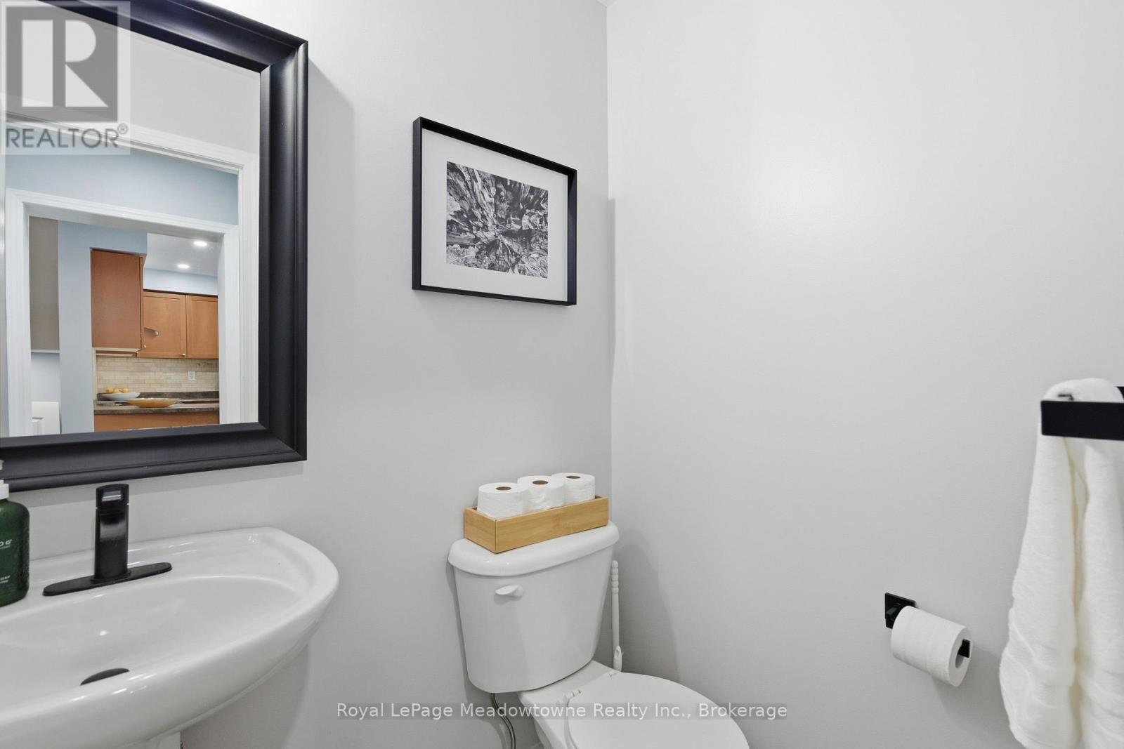 851 Gifford Crescent, Milton, Ontario  L9T 0L2 - Photo 9 - W12727164