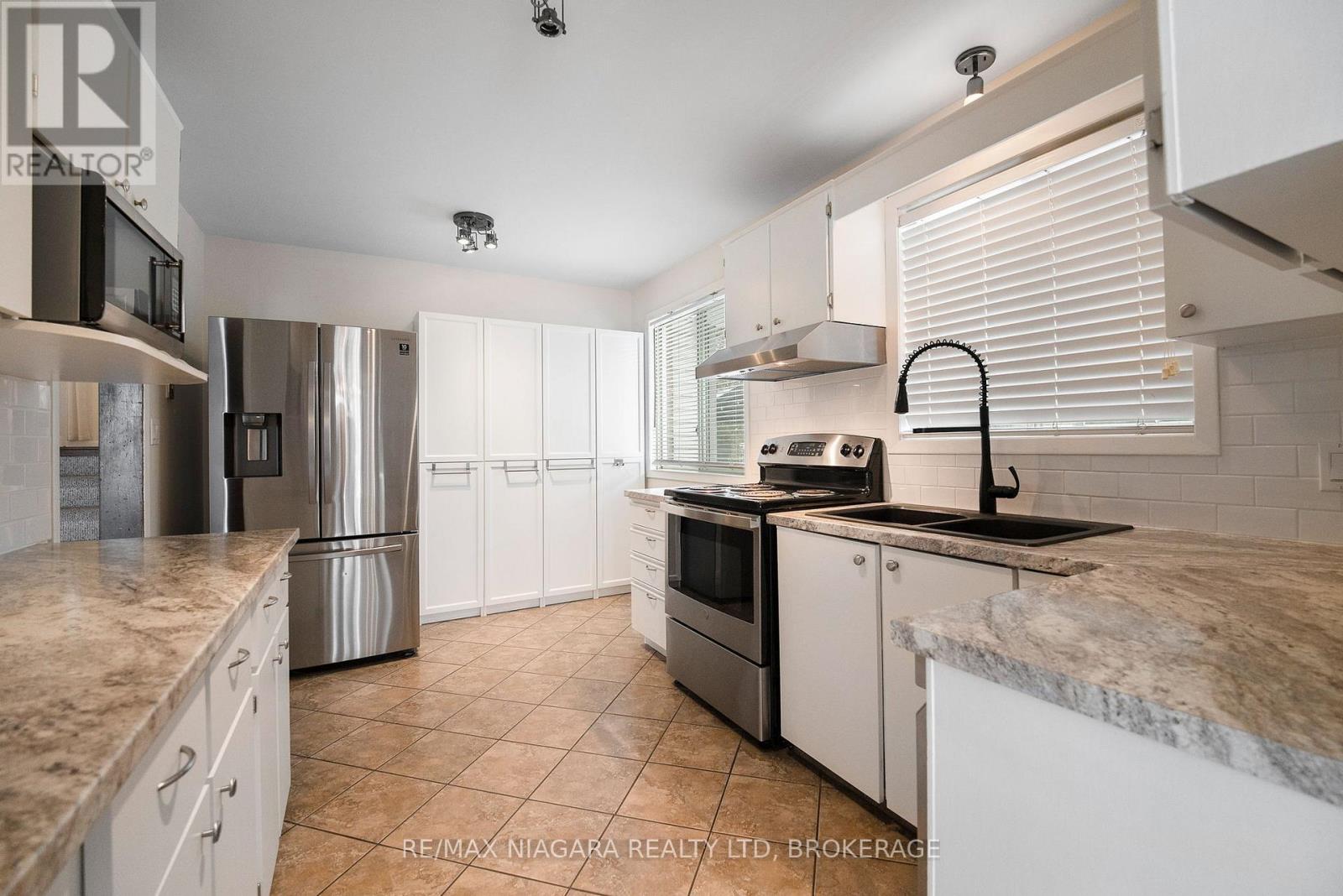 204 Parnell Road, St. Catharines, Ontario  L2M 1V6 - Photo 11 - X12727178