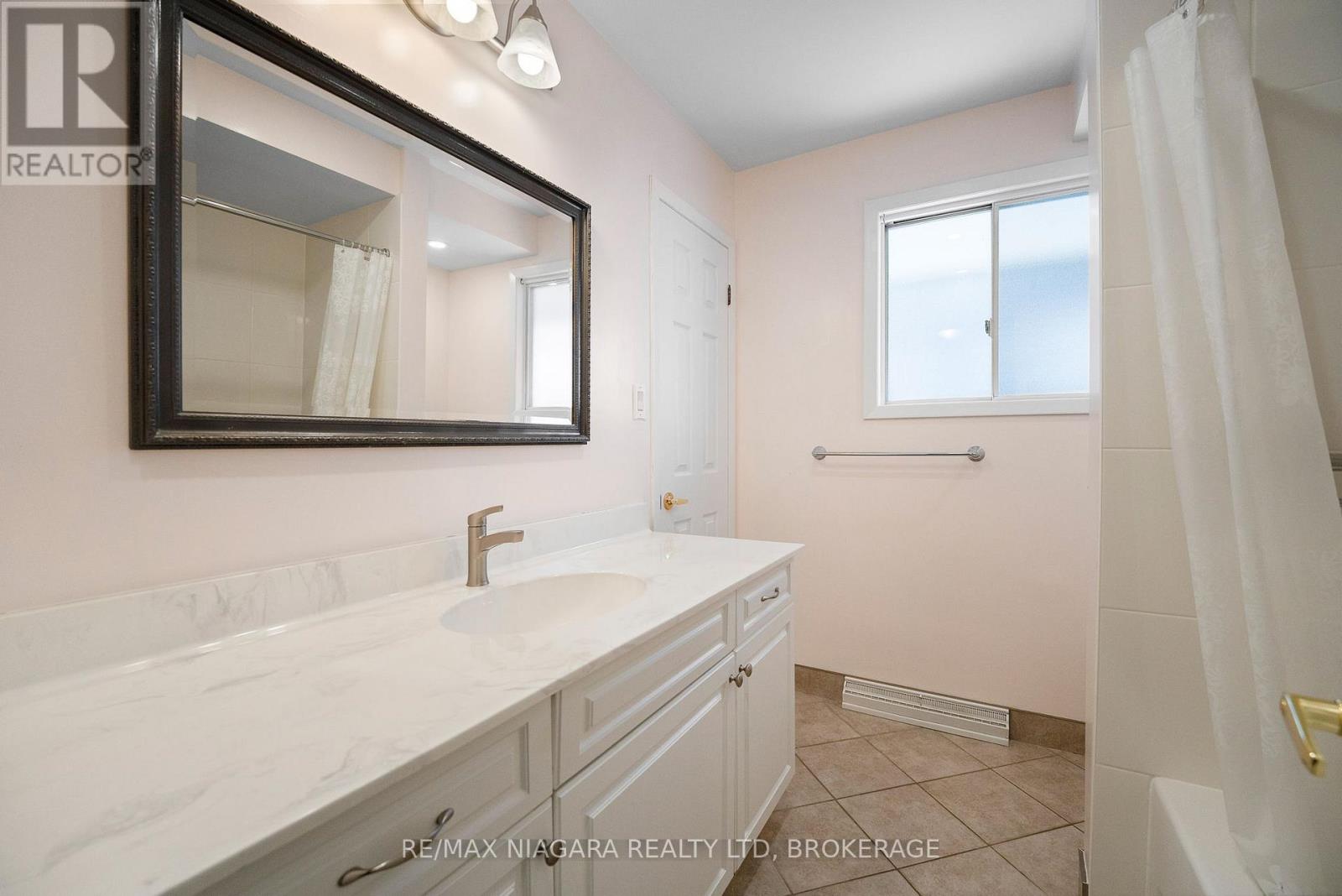 204 Parnell Road, St. Catharines, Ontario  L2M 1V6 - Photo 17 - X12727178