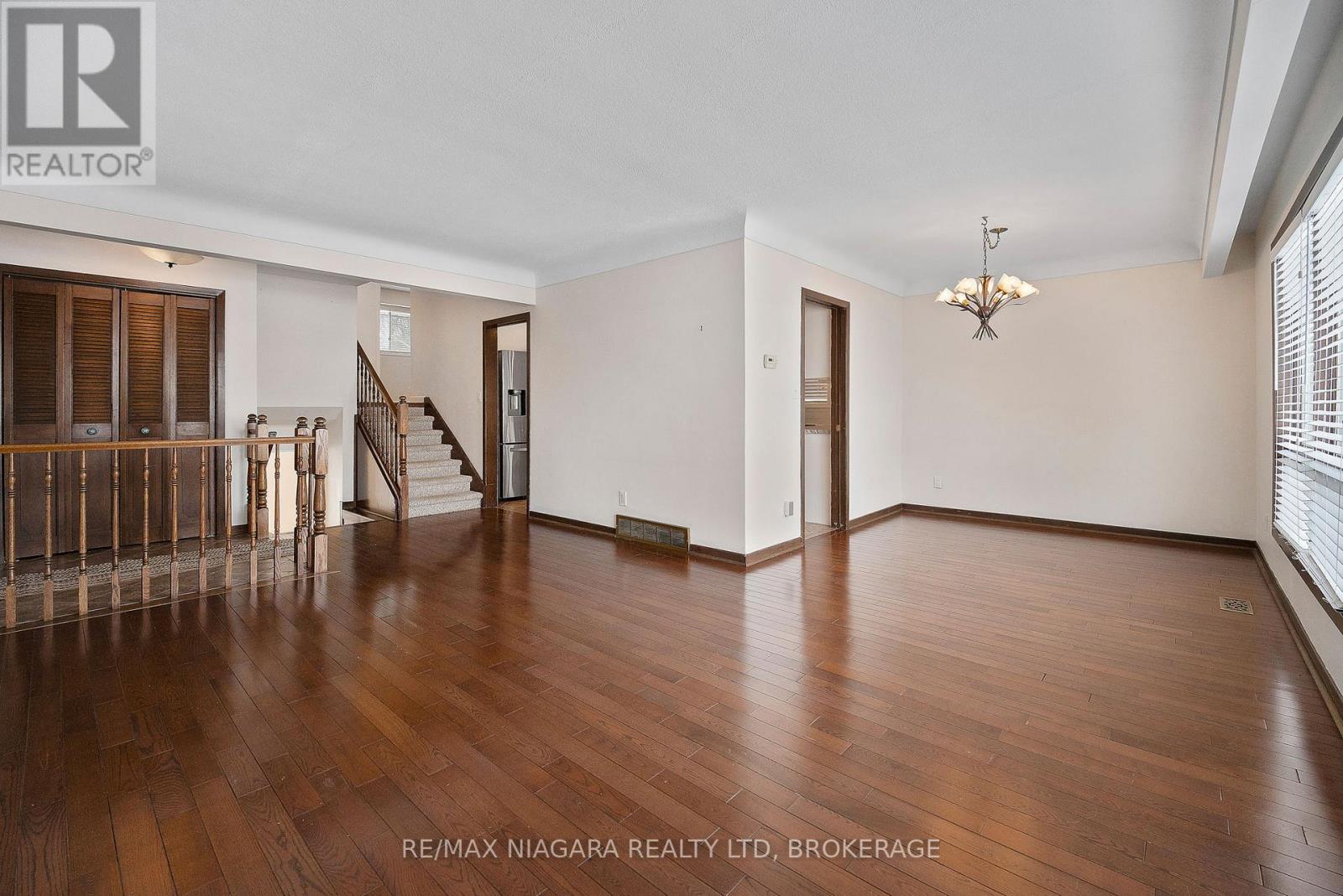 204 Parnell Road, St. Catharines, Ontario  L2M 1V6 - Photo 7 - X12727178