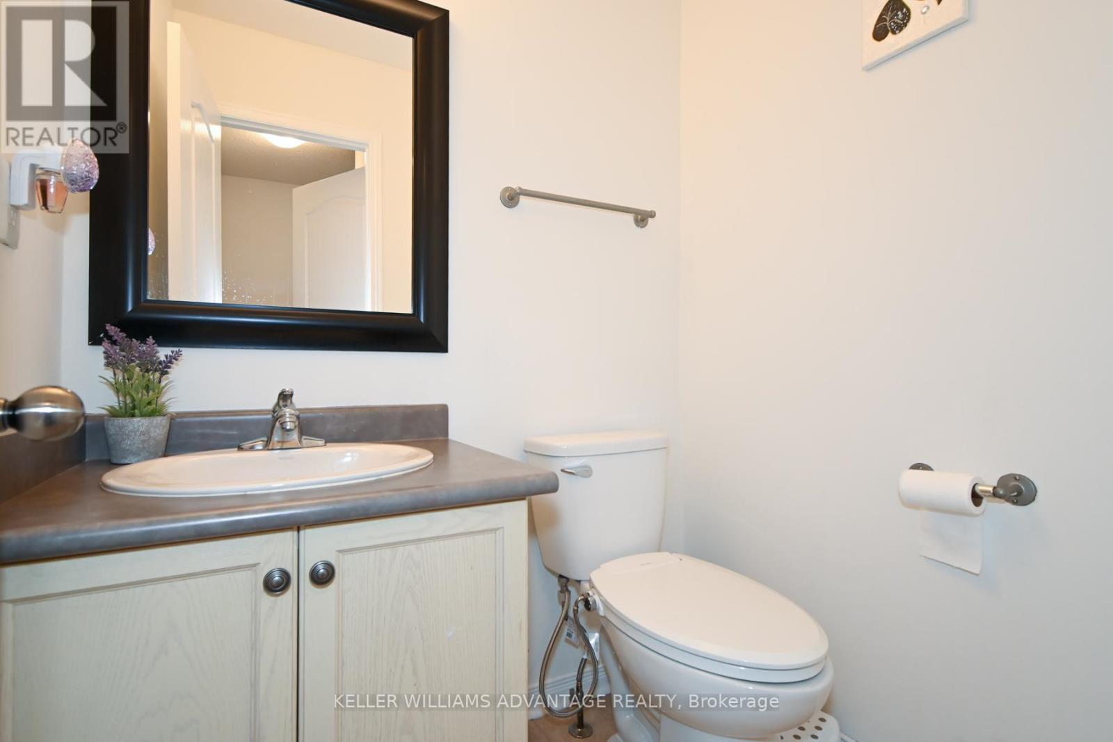 220 - 7360 Zinnia Place, Mississauga, Ontario  L5W 2A1 - Photo 13 - W12726822