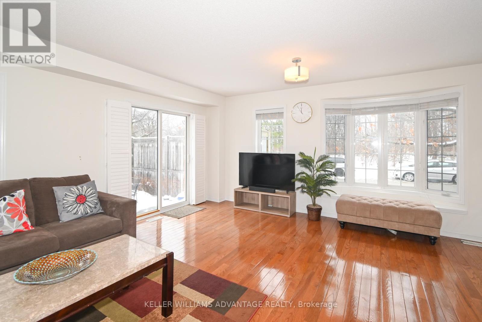 220 - 7360 Zinnia Place, Mississauga, Ontario  L5W 2A1 - Photo 4 - W12726822