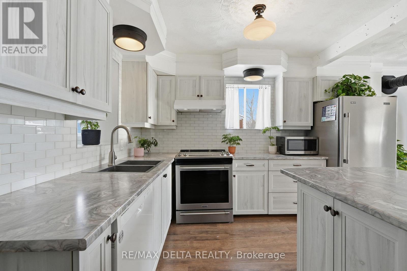 877 Lacroix Road, Clarence-Rockland, Ontario  K0A 2A0 - Photo 12 - X12720916