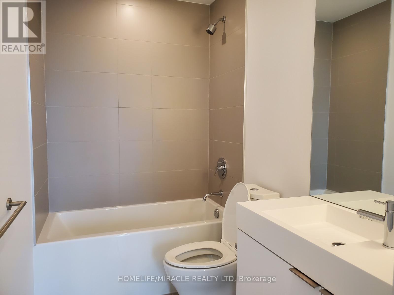 2411 - 33 Helendale Avenue, Toronto, Ontario  M4R 0A4 - Photo 11 - C12727162