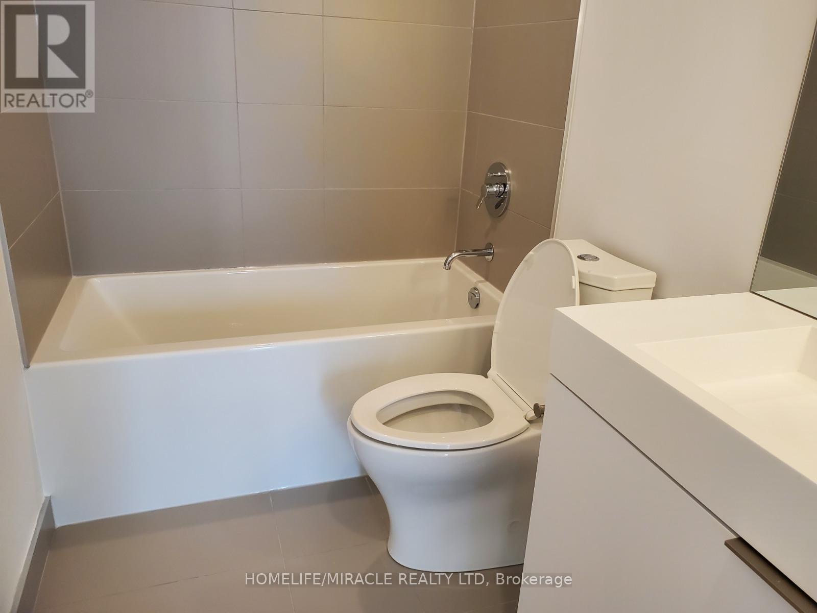 2411 - 33 Helendale Avenue, Toronto, Ontario  M4R 0A4 - Photo 12 - C12727162