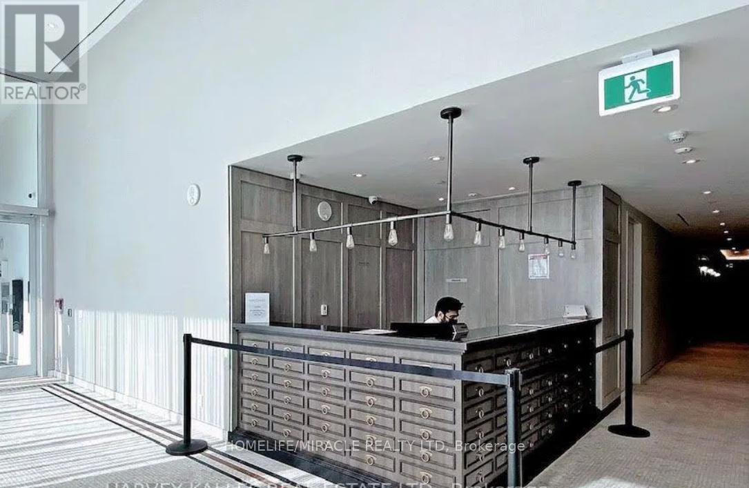 2411 - 33 Helendale Avenue, Toronto, Ontario  M4R 0A4 - Photo 17 - C12727162