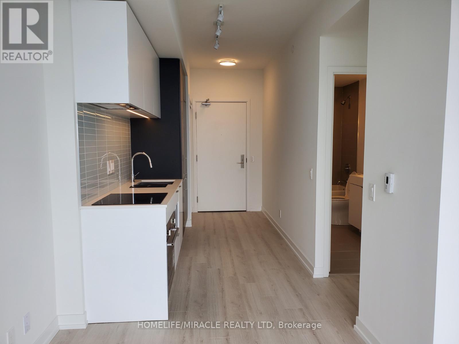 2411 - 33 Helendale Avenue, Toronto, Ontario  M4R 0A4 - Photo 6 - C12727162