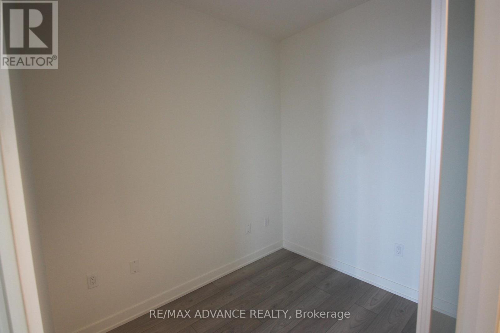 2410 - 110 Broadway Avenue, Toronto, Ontario  M4P 1V7 - Photo 17 - C12727190